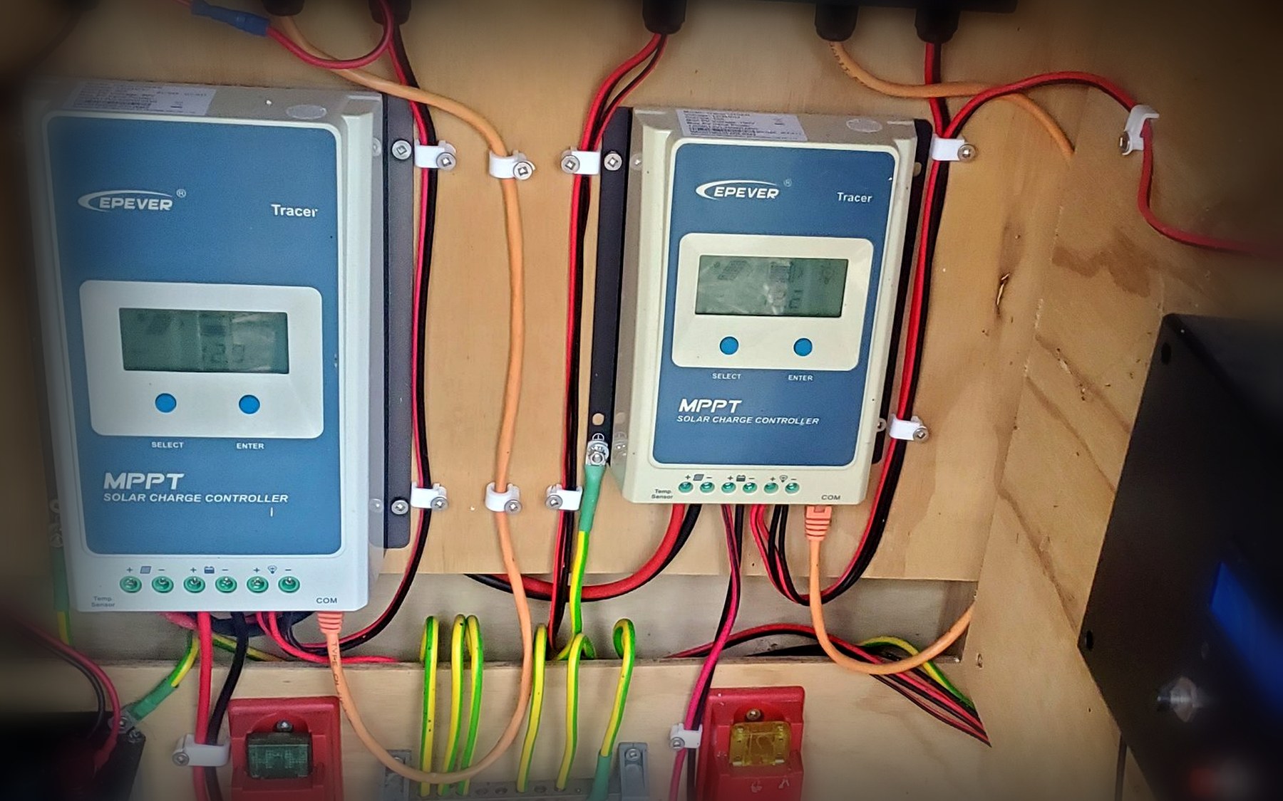 Power electronics control board with wiring and charge controllers